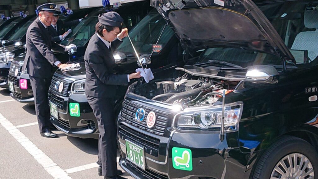 応募が多いタクシードライバー採用で通過する履歴書の書き方｜採用担当者が見るポイントを解説